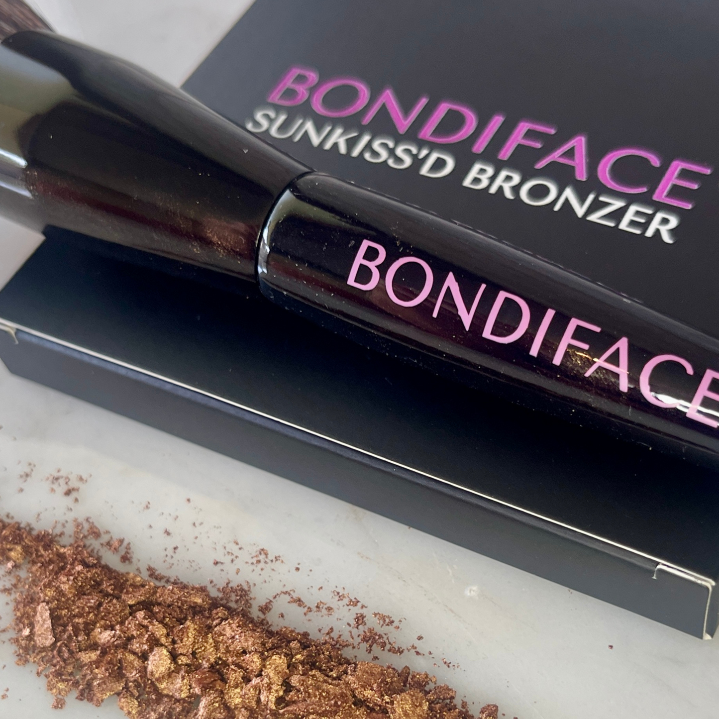 BONDI FACE Sunkiss'd Face + Body Shimmering Bronzer Powder